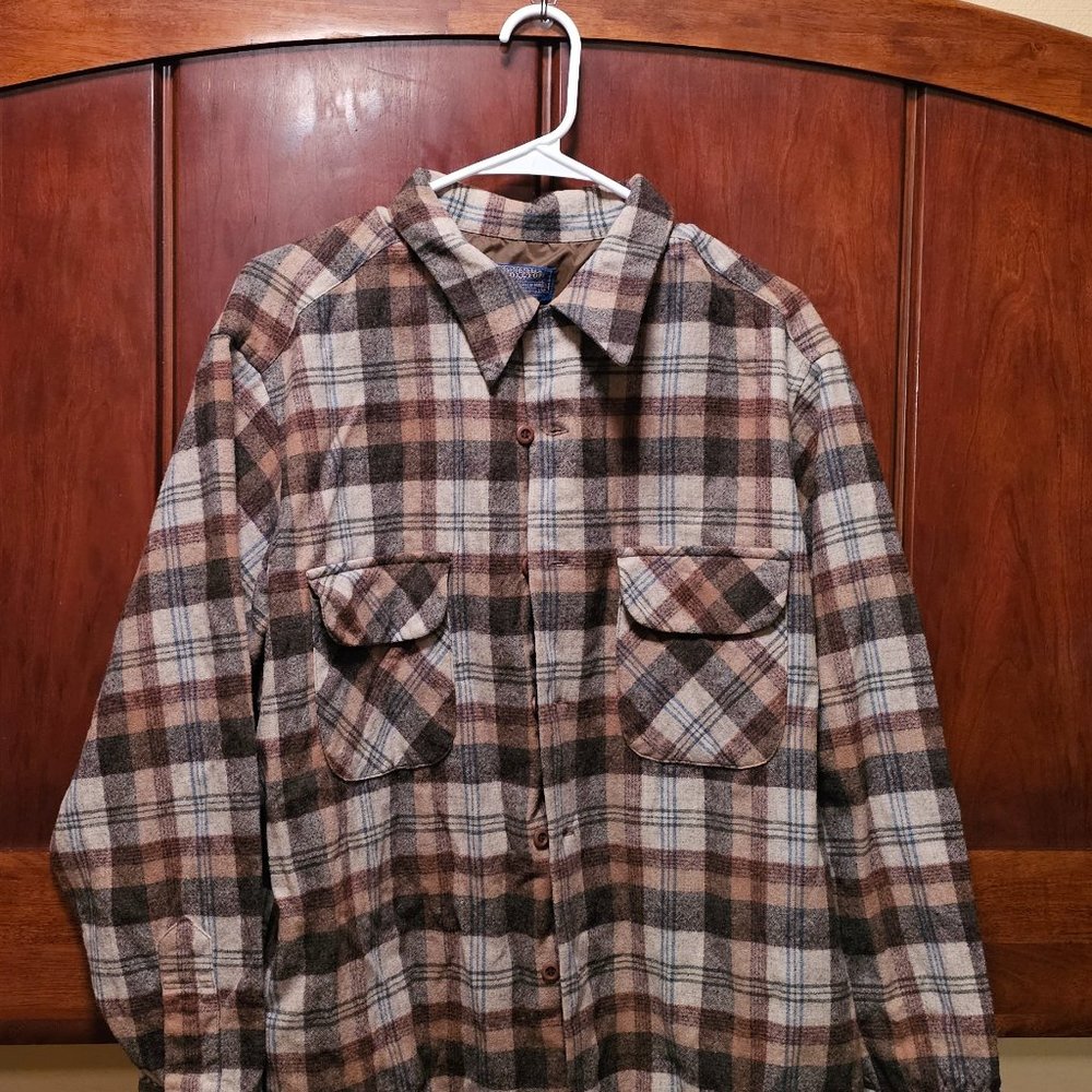 Vintage Pendleton Men's Size XL Button-Down 100% Wool Shirt